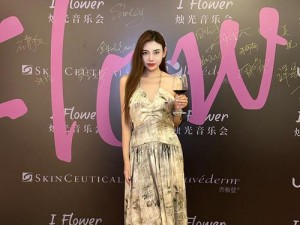 欧黑人巨美女巨大 AAA 片——欧美激情大片，视觉与听觉的双重享受